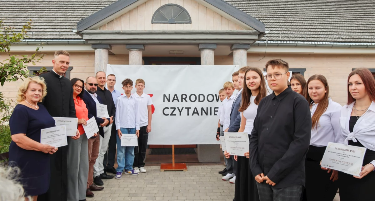 Narodowe Czytanie w Żelechowie: Wspólne odkrywanie poezji Jana Kochanowskiego