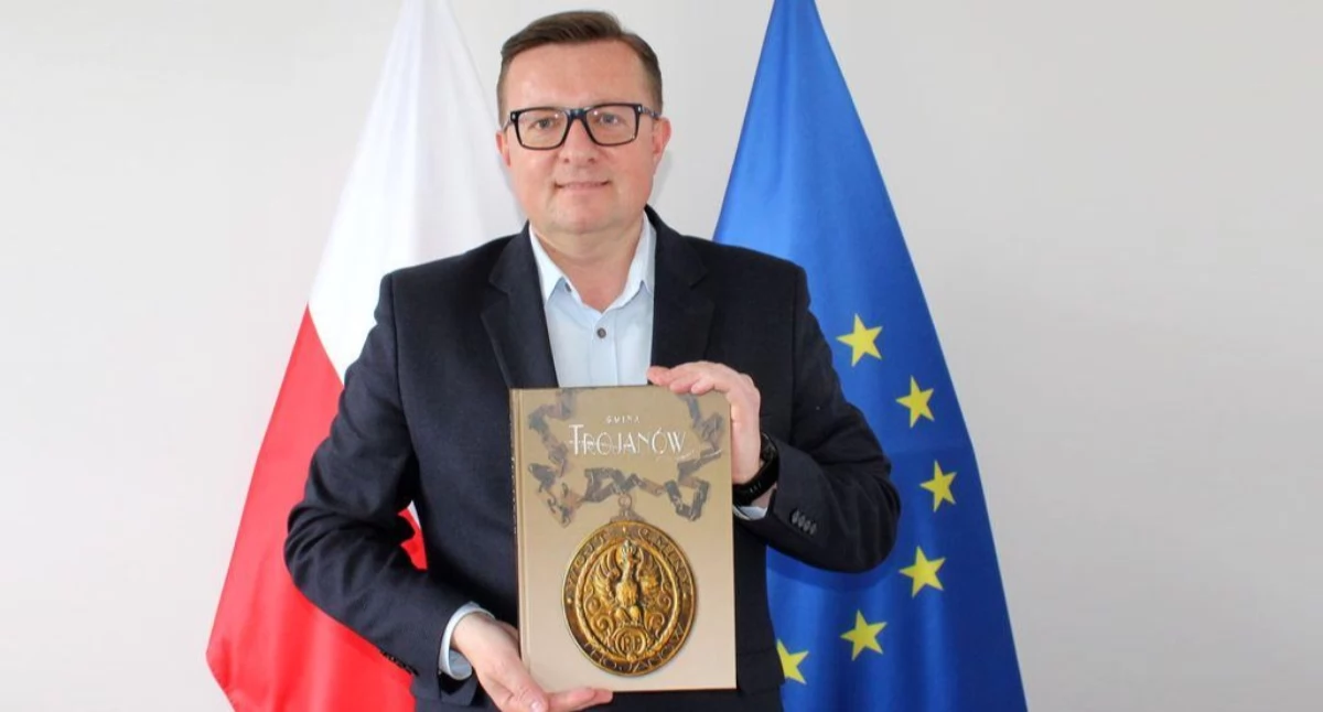 Trojanów ma swoją książkę. Ponad 350 stron historii i współczesności gminy