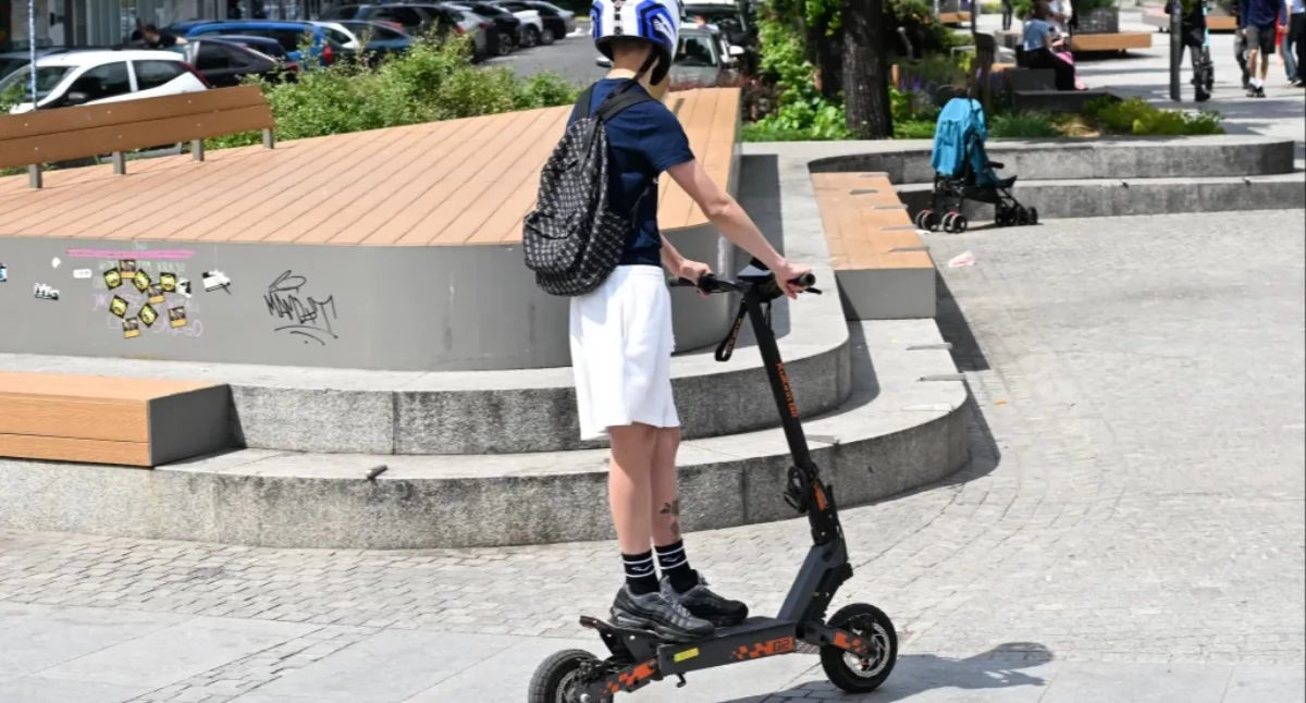 11-latek ranny po upadku z hulajnogi elektrycznej