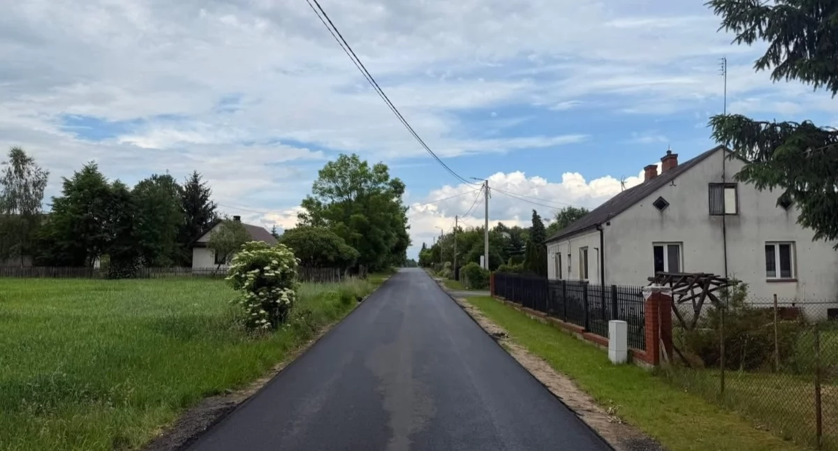 Nowe asfaltowe drogi poprawiają komfort i bezpieczeństwo