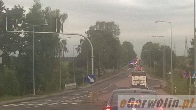 Zderzenie 4 samochodów w Gończycach: 2 kobiety w ciąży trafiły do szpitala