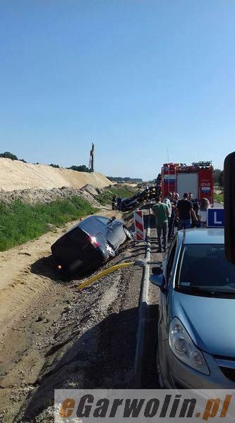 Wypadek na DK17: zderzyły się 4 samochody. 1 osoba w szpitalu