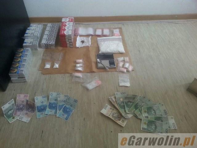 Ponad pół kilograma amfetaminy w Garwolinie. Zatrzymana kobieta i jej znajomy