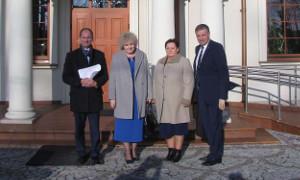 Wicemarszałek Senatu Maria Koc złożyła wizytę w gminie Borowie