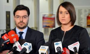 Nie wierzą w samobójstwo Irka. Posłowie apelują o nadzór szefów MSWiA i MS nad śledztwem 