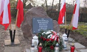 Odnowili i poświęcili cmentarz wojenny