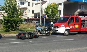 Wypadek z udziałem audi i motocykla na ulicy Mazowieckiej