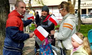 Biało-czerwone barwy nie są im obojętne! Dzień Flagi w Garwolinie!