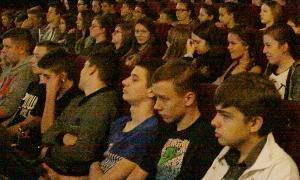 Dopalacze niszczą życie. Prelekcje dla gimnazjalistów i projekcje filmu