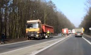 Wypadek w Michałówce: dwie osoby w szpitalu i utrudnienia