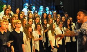 Awesome Garwolin Gospel Choir&Brian Fentress 