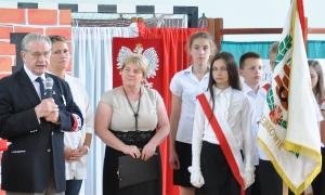 Szkoła w Rębkowie z medalem „Za zasługi dla ŚZŻAK”
