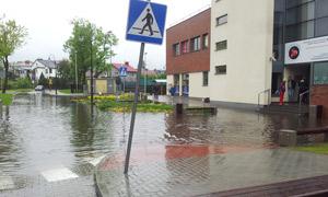 Sobotnie gwałtowne opady, grad i podtopienia 