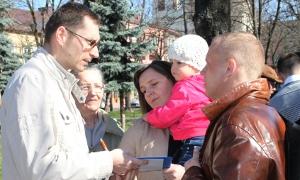 Chcą bronić dzieci przed seks-edukacją. Pikietowali w Garwolinie