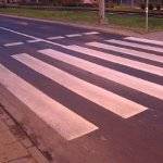 Kierowca opla potrącił na pasach trzy dziewczynki