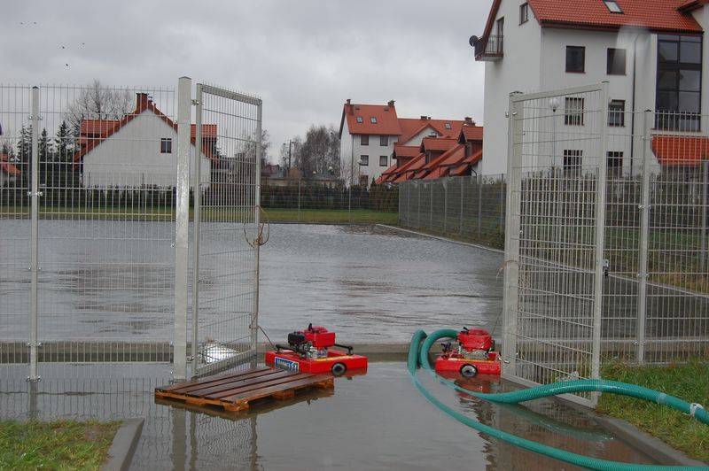 Duża woda przy TESCO