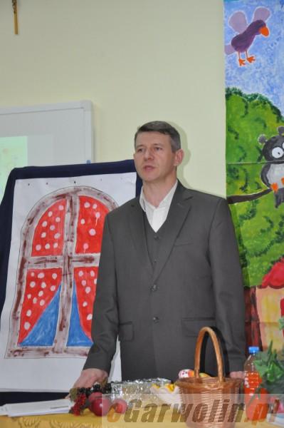 Dwujęzyczne gimnazjum w bajkowej scenerii