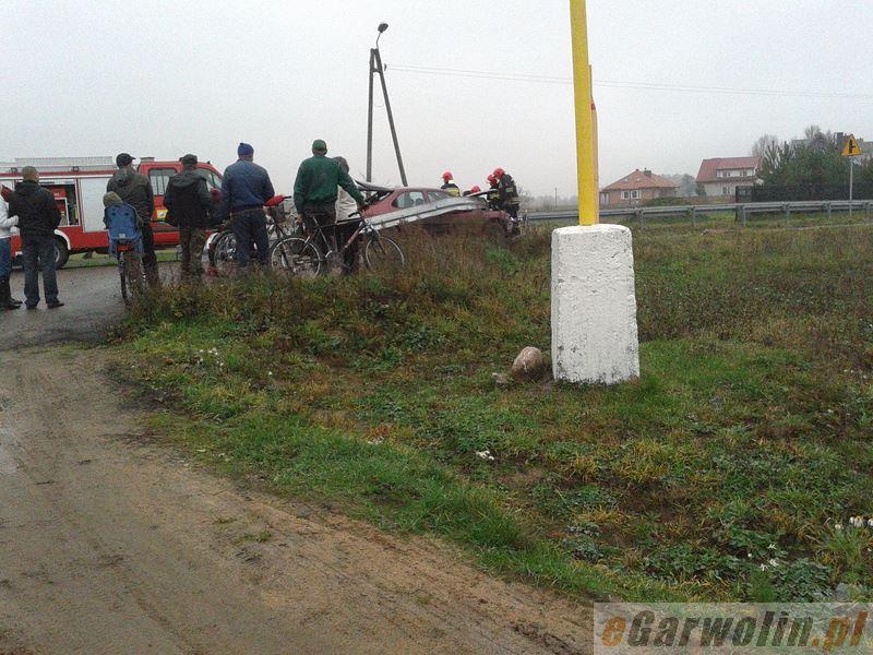 Kierowca forda spowodował kolizję i uciekł