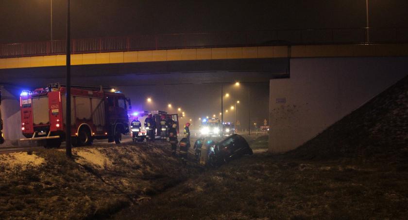 Wypadek na obwodnicy Garwolina, potrącenie w Łaskarzewie i kolizje – robi się ślisko!