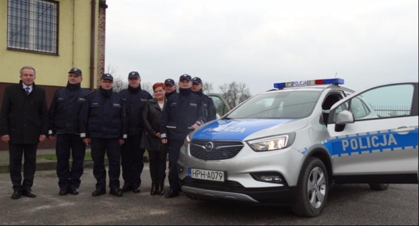 Nowy radiowóz w Komendzie Policji w Garwolinie