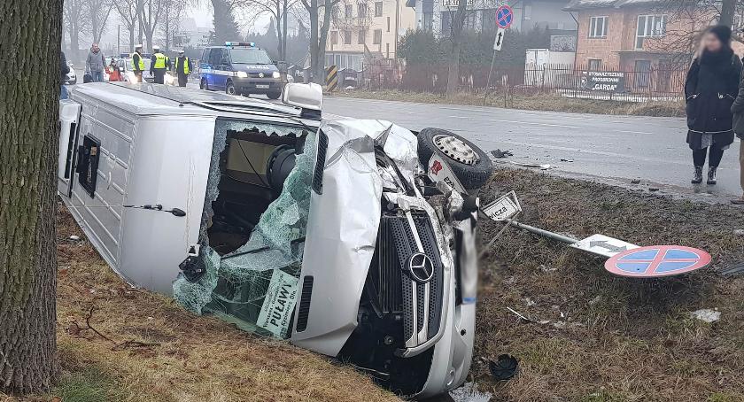 Wypadek w Garwolinie – zderzenie osobówki z busem