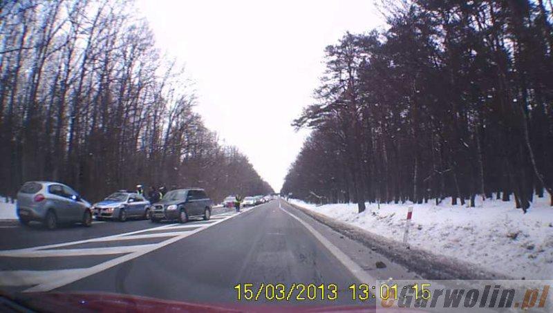 Zderzenie policyjnego samochodu z terenówką