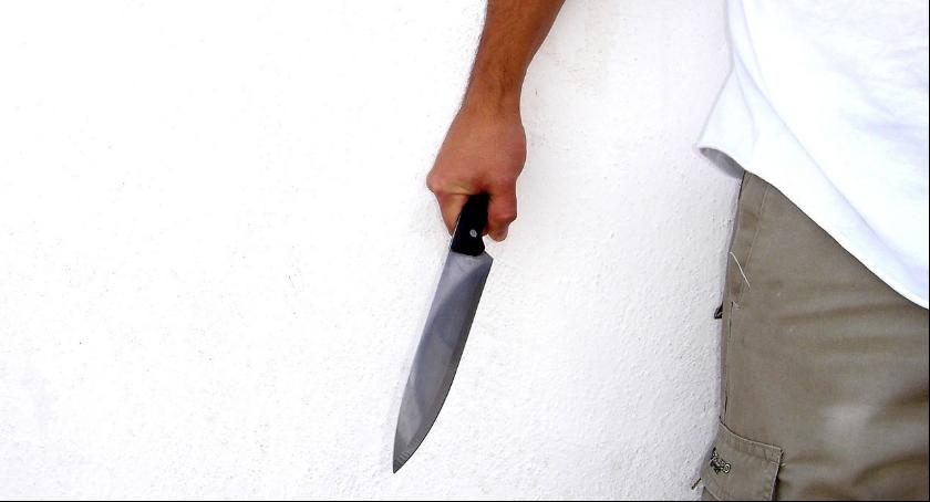 Groził matce, że ją zabije, bił i ubliżał – siedzi w areszcie