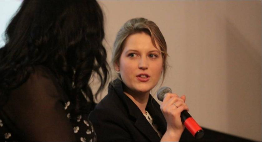 Aleksandra Domańska o Garwolinie, wysokim podatku od popularności i samoakceptacji