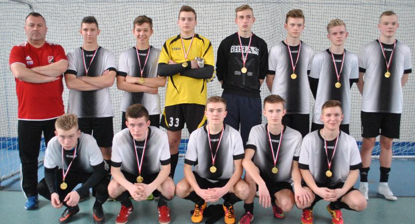 Piłkarze z ZSP 2 Garwolin ze złotymi medalami