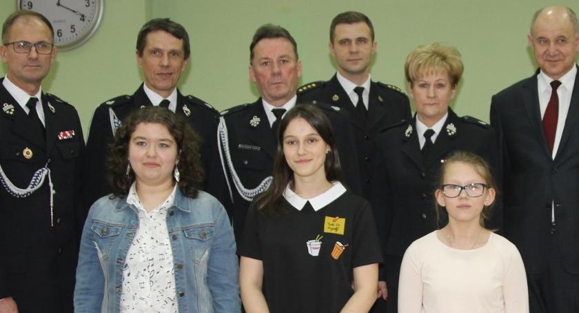Dziewczyny najlepsze w Turnieju Wiedzy Pożarniczej