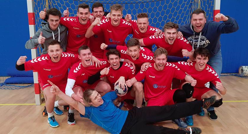 Szczypiorniści KLO Garwolin z brązowymi medalami 