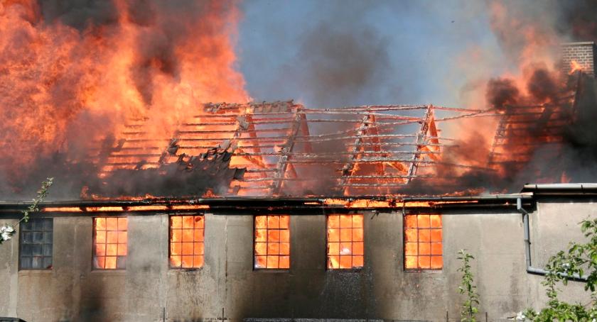 Pożar w Wildze – ranny mężczyzna i kilkuletnie dziecko