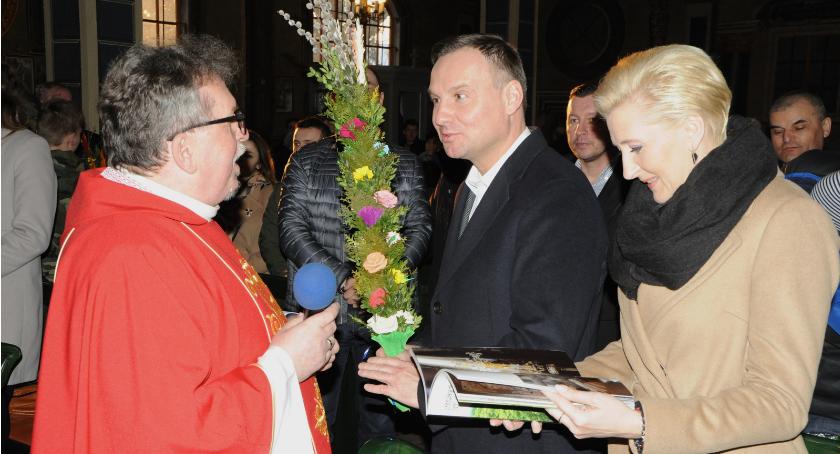 Para prezydencka w kościele w Mariańskim Porzeczu – wyjątkowa Niedziela Palmowa
