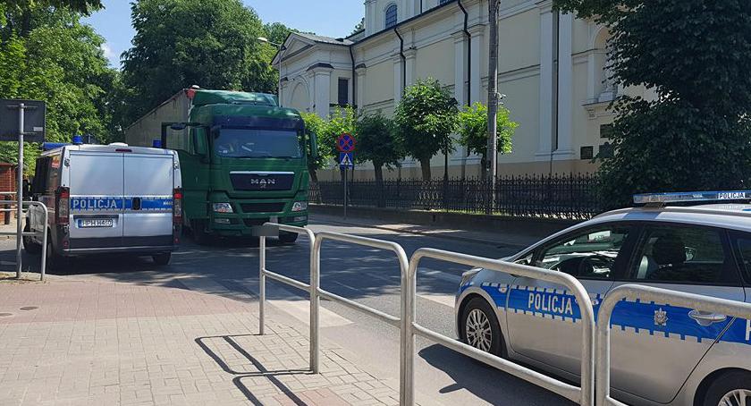 Śmiertelny wypadek w Garwolinie – nie żyje 87-letni mężczyzna