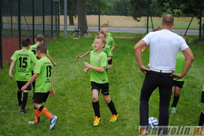 Młodzi piłkarze rywalizowali w Trojanowie