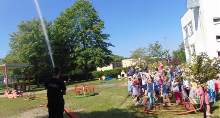 Strażacy z wizytą w przedszkolu