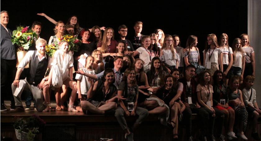 „Czarownice z Salem” zwyciężyły! Podwójny sukces Teatru Rękawiczka