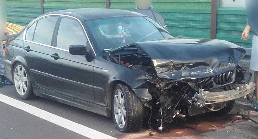 S17 – BMW uderzyło w bariery
