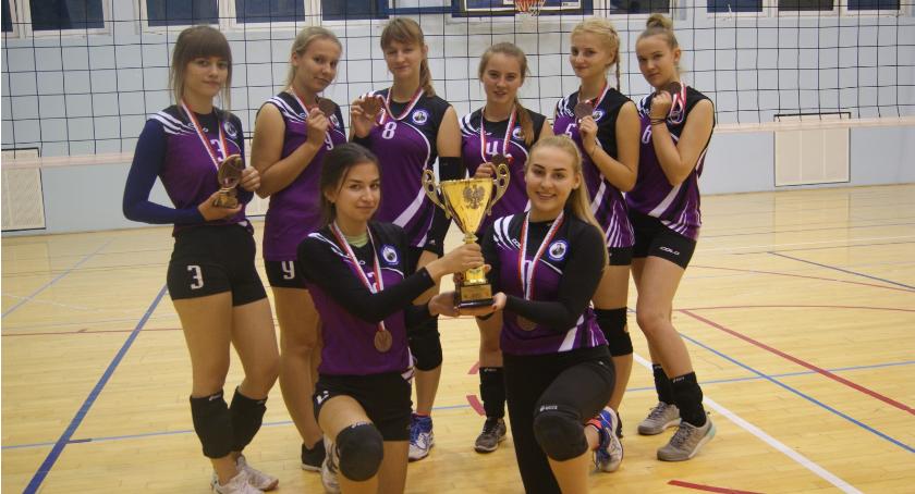 Siatkarki z żelechowskiego Lelewela na podium Olimpiady Klas Mundurowych
