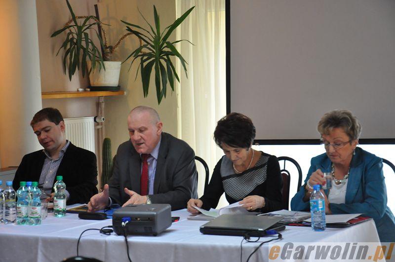 Debata społeczna: ZUS czy OFE?