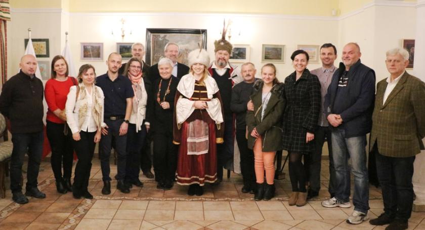 Z Ajdackim o pałacach, dworkach i folwarkach w Miętnem
