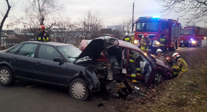 Zderzenie samochodów na Stacyjnej