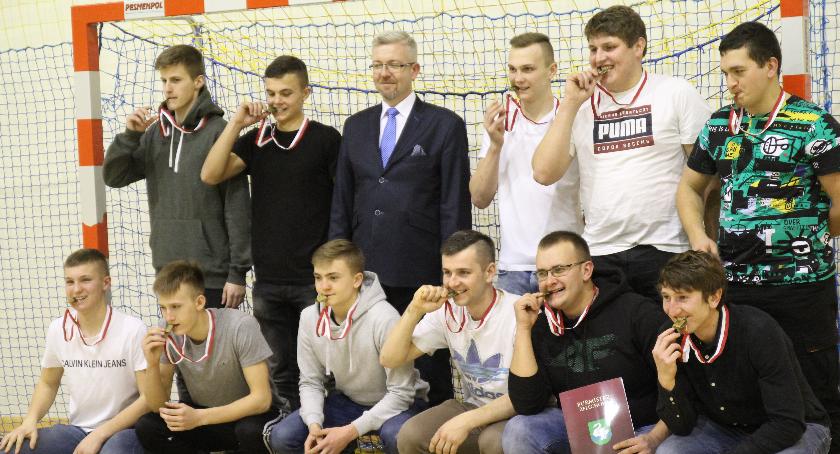 Turniej Halowej Piłki Nożnej o Puchar Burmistrza Żelechowa zakończony
