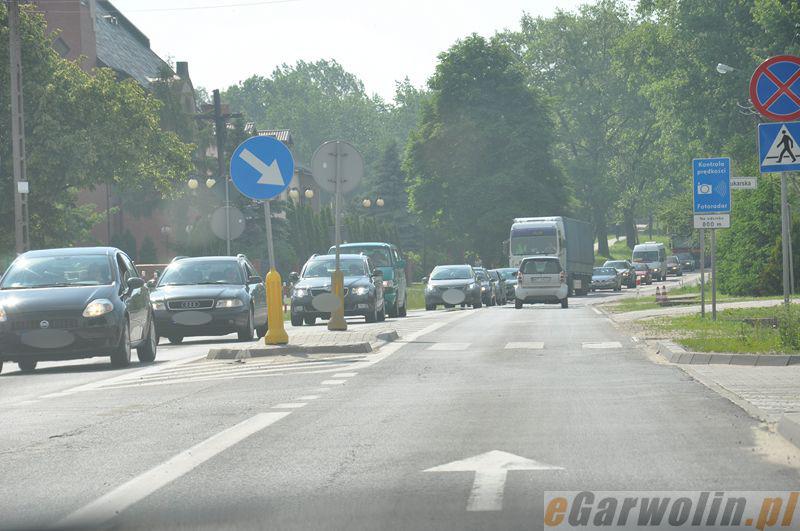 Tir w rowie. Obwodnica zablokowana