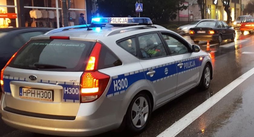 Zderzenie skutera z rowerem i osobówką – sprawca był pijany