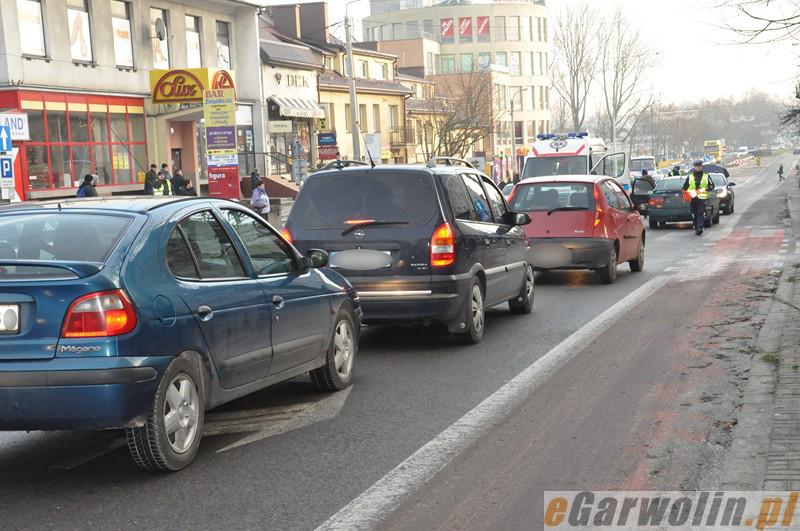 Potrącenie w centrum Garwolina: piesza w szpitalu