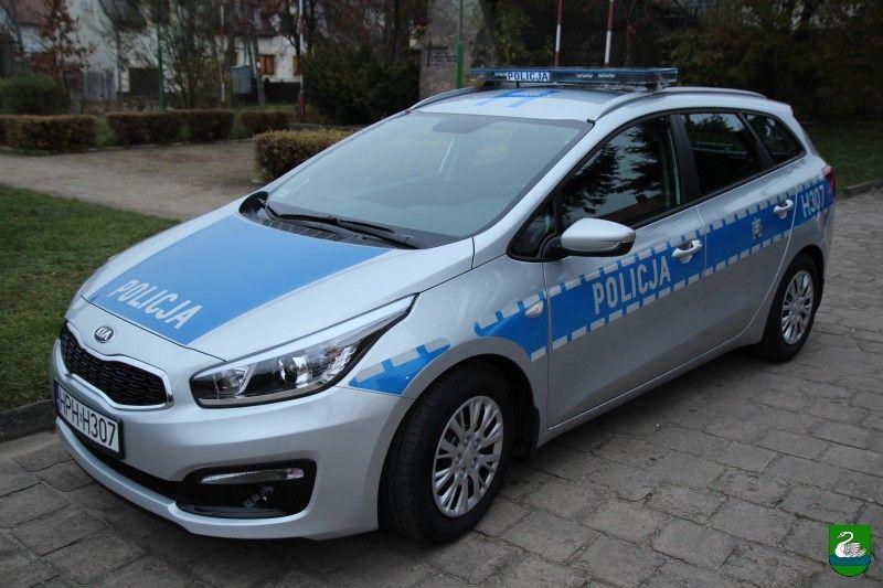 Nowy radiowóz żelechowskiej policji