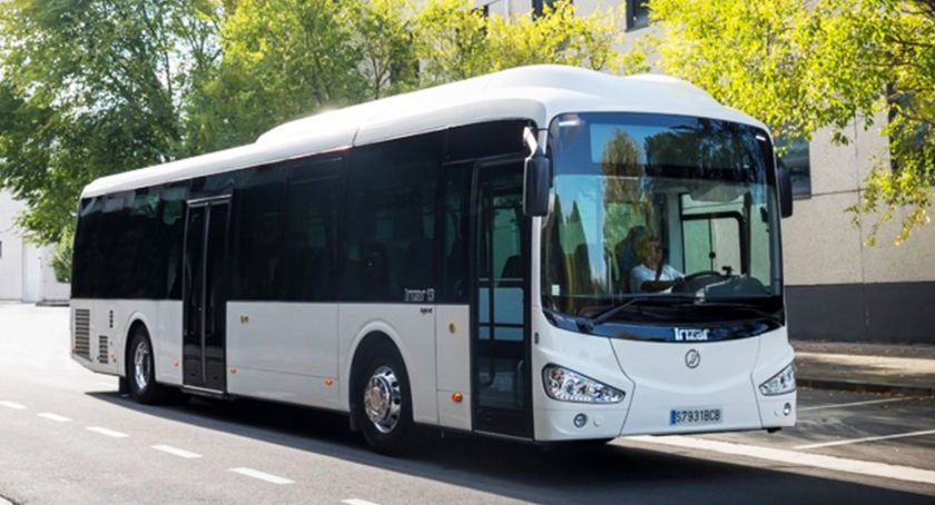 Pierwszy w Polsce hybrydowy Irizar będzie jeździł w Pilawie