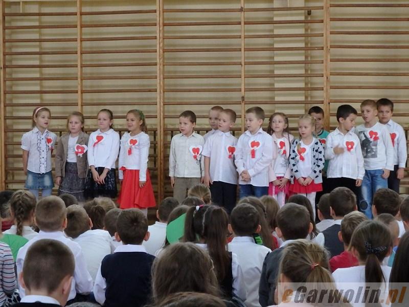 Patriotyczny koncert w podstawówce w Parysowie
