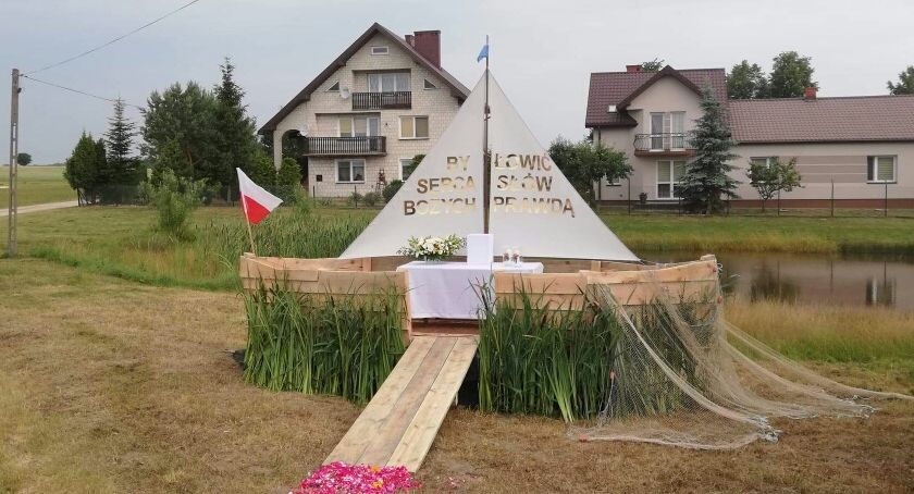 Przygotowali nietypowy ołtarz na Boże Ciało